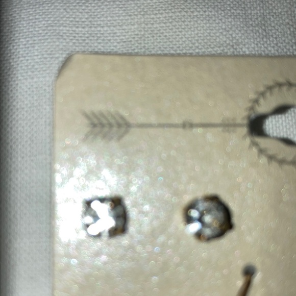NWOT 3 pr. gt pierced earrings, rhinestones, bees, rose quartz. $19 - Picture 3 of 5